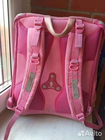 Школьный рюкзак для девочки