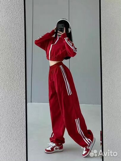 Спортивный костюм женский adidas