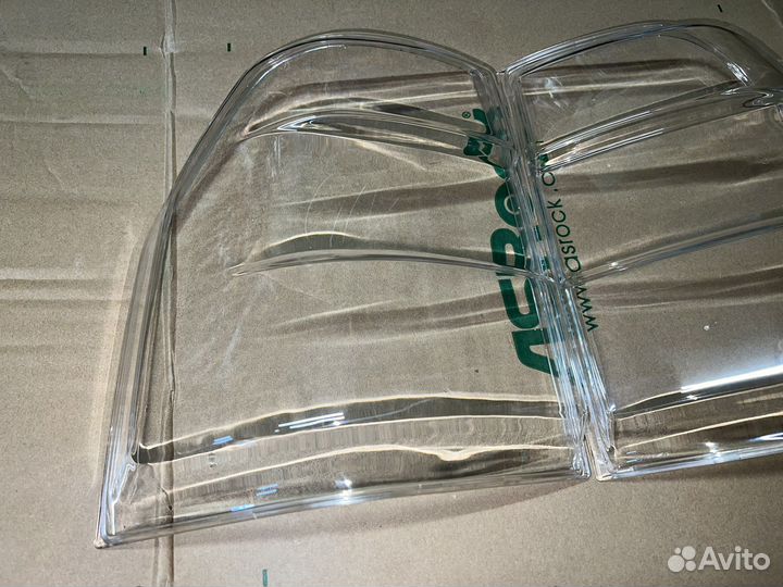 Стекло заднего фонаря фары Паджеро 4