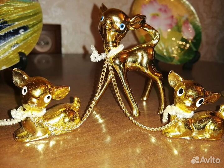 Фигурка Олениха с оленятами (стекло)