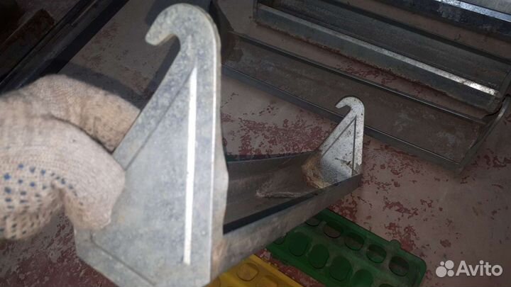 Кормушка для куриц