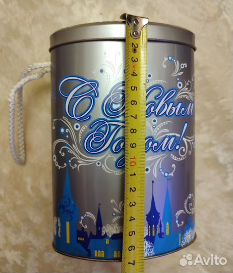 Коробки новогодние подарочные. Жесть, картон