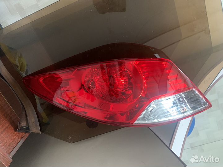 Фонарь левый для hyundai solaris 1