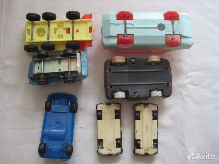 Машинки времен СССР. Гонки, микроавтобус