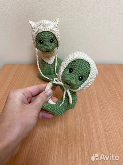 Вязаная змейка и погремушка бронь