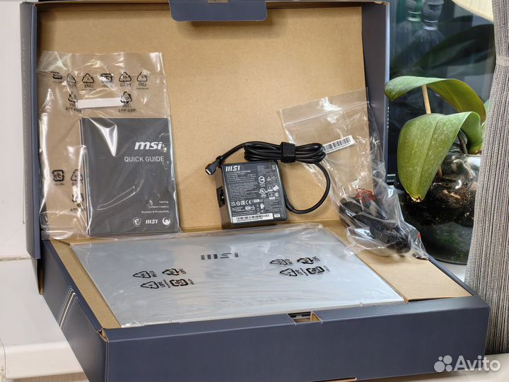 Ультрабук MSI Prestige 14 Evo B13M-266RU. i7-13700