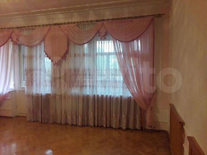 Дом 246,6 м² на участке 6,86 га