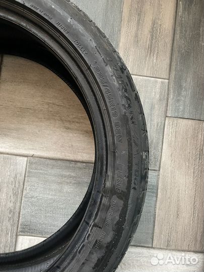 Bridgestone Turanza T001 225/45 R19