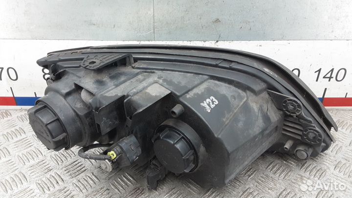 Фара KIA Sorento (2002-2009)