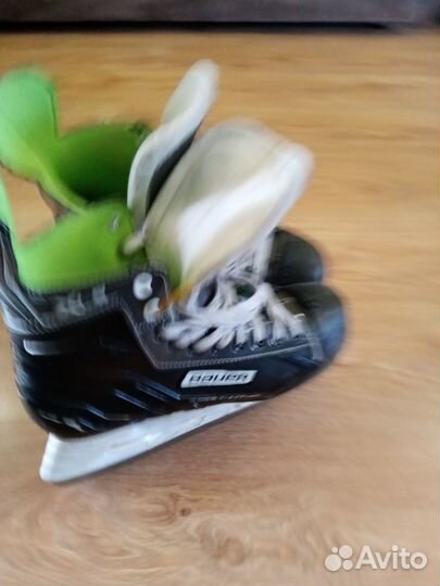 Продаю коньки bauer клюшки bauer ccm