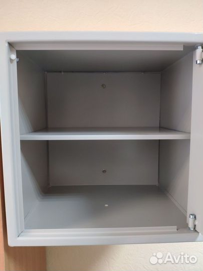 Сейф металлический