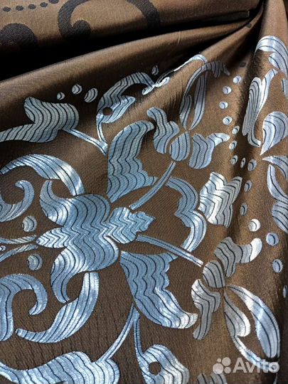 Портьера с вензелем шоколадно-коричневая