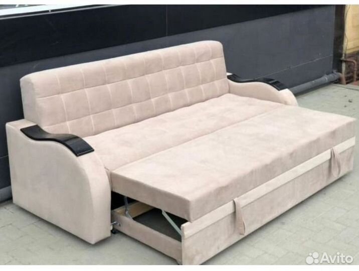 Прямой диван в наличии