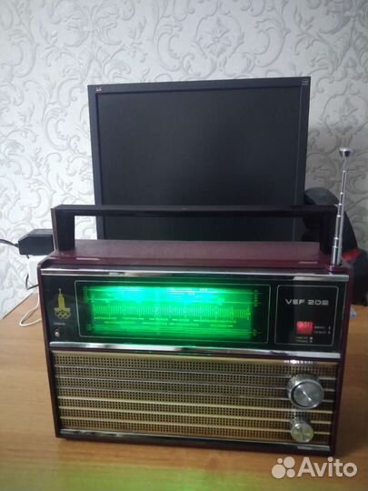 Радиоприемник VEF 202 Олимпийский
