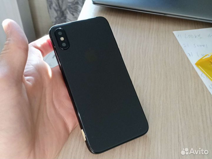 Телефон iPhone 10