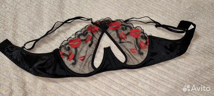 Бюстгальтер размер M