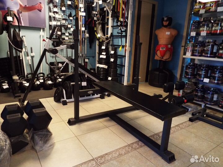 Стойка для пауэрлифтинга со скамьей AV131/80