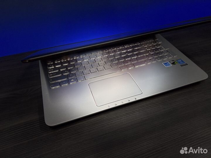 Игровой ноутбук i7 GTX850 IPS метал подсветка