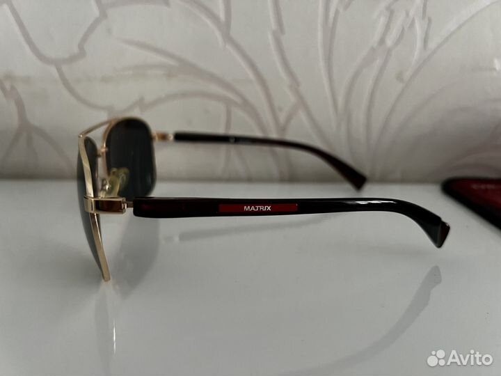 Солнцезащитные очки разные одини лотом