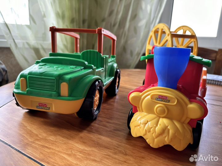 Машина и поезд fisher price зоопарк
