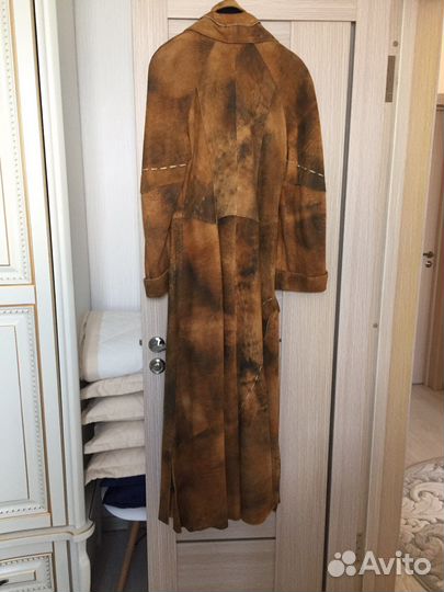 Кожаный плащ женский длинный