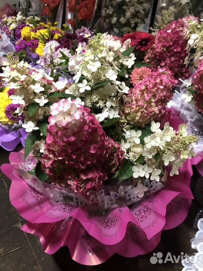 Букеты из живых цветов