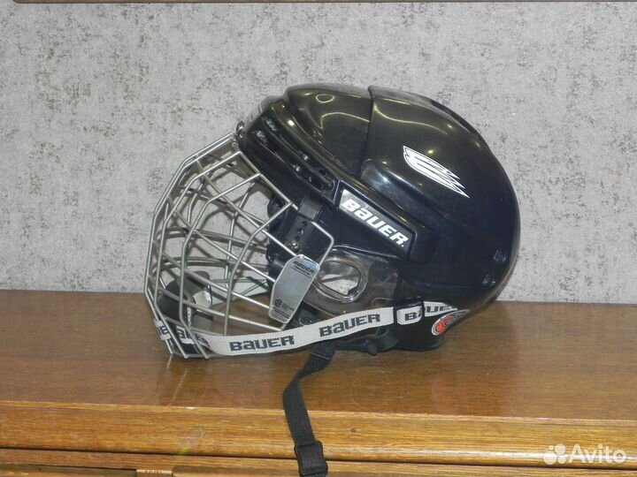 Шлем хоккейный профи.для подростка.См.описание