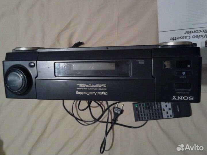 Видиомагнитофон 