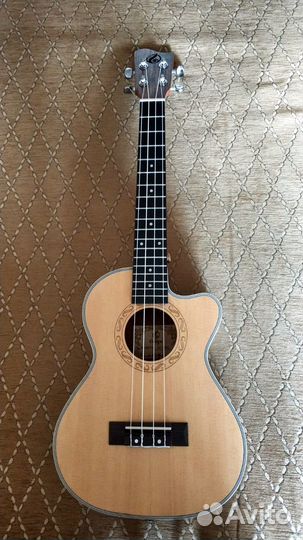 Укулеле тенор