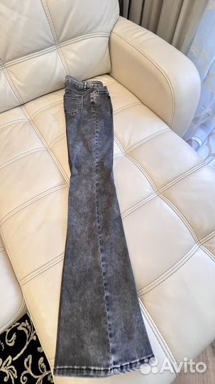 Джинсы клеш Calzedonia