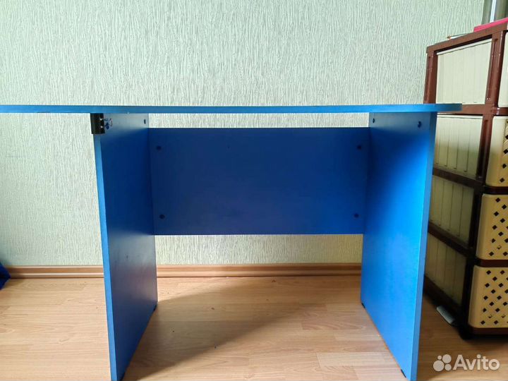 Письменный стол