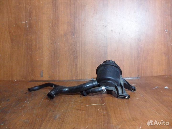 Бачок гидроусилителя Mercedes-Benz C-Class W203