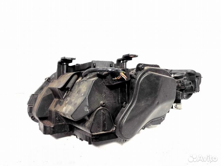 Фара ксеноновая правая BMW E92