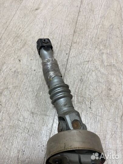 Рулевой карданчик Mercedes Benz C180 W203 M271.946