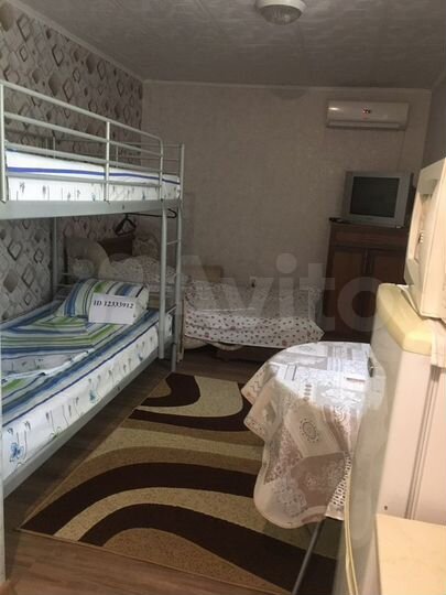 Дом 20 м² на участке 5 сот.