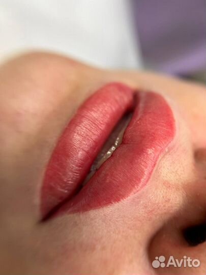 Перманентный макияж бровей и губ