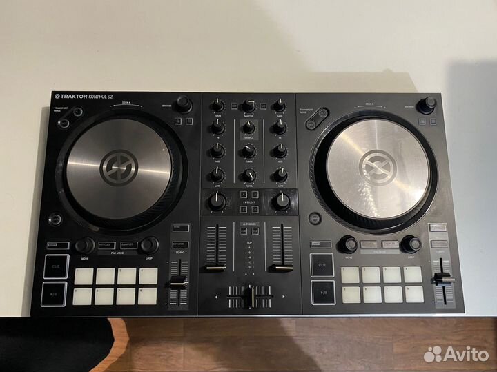 Dj контроллер traktor kontrol s2 mk3 (в идеале)