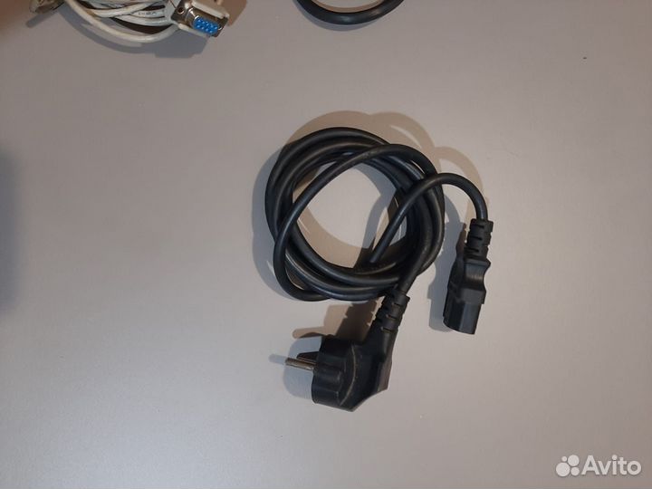 Кабель для компьютера