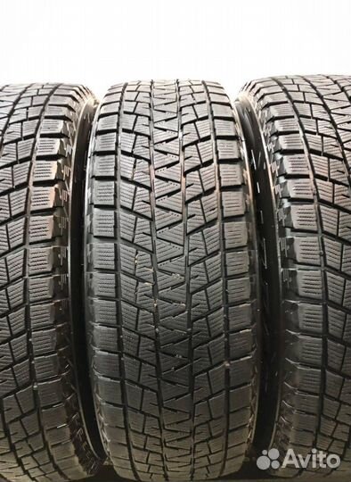 Bridgestone Blizzak DM-V1 225/65 R17 99W