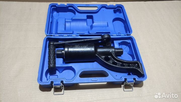 Ручной механический гайковерт kraft с головками 32