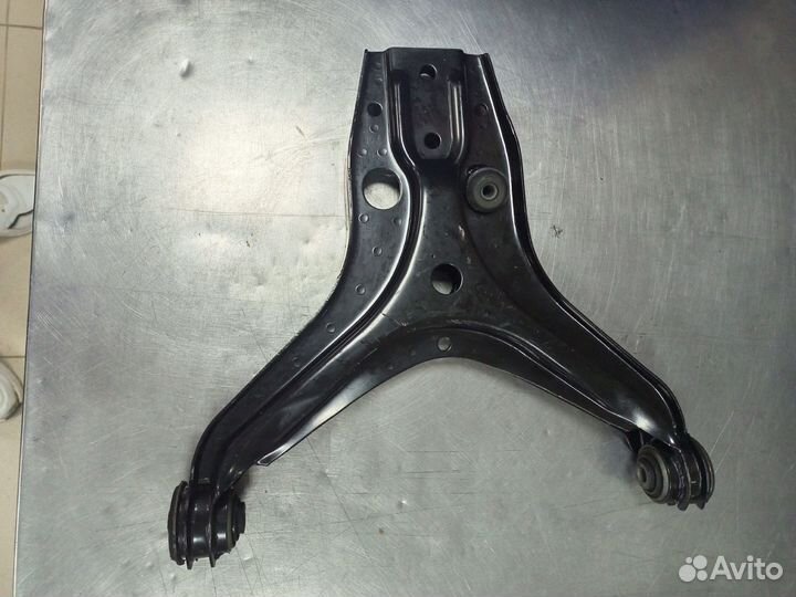 Рычаг подвески передний левый Hans Pries 104302755