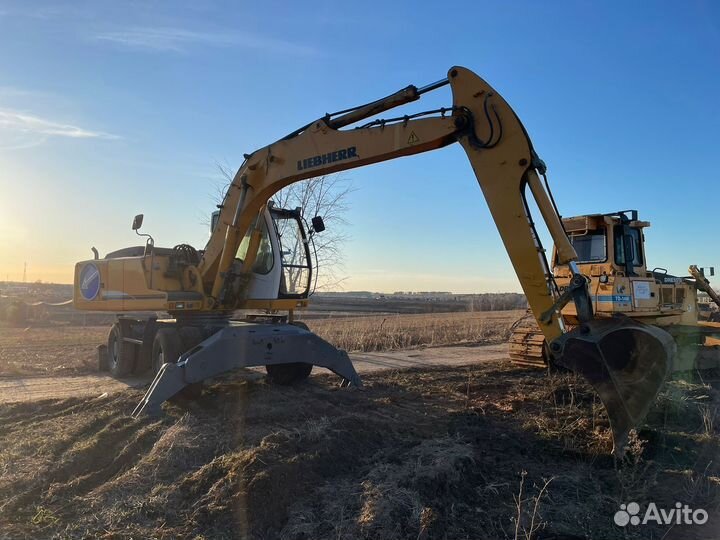 Колёсный экскаватор Liebherr A 904 Litronic, 2011