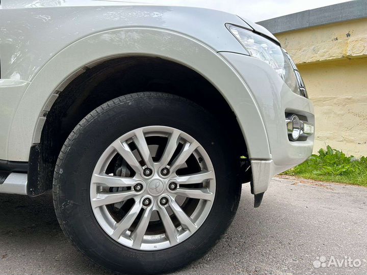 Mitsubishi Pajero 3.8 AT, 2017, 56 000 км