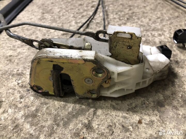 Замки двкрей на mitsubishi eclipse