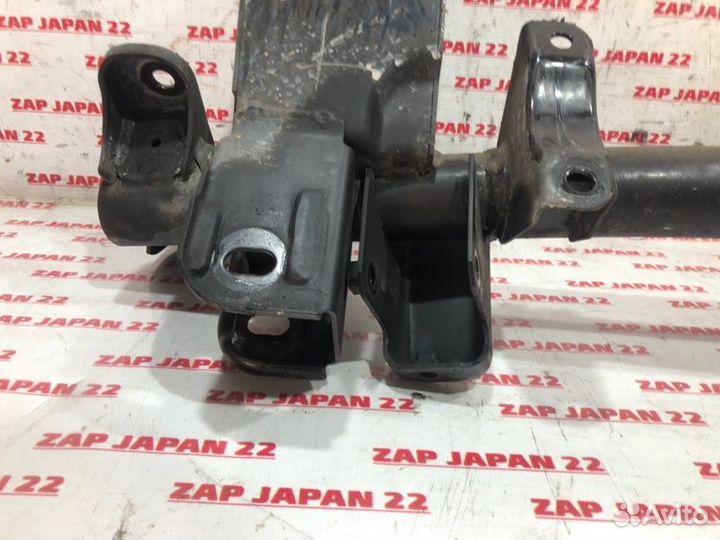 Балка под двс Mitsubishi Delica PD6W 6G72 1998