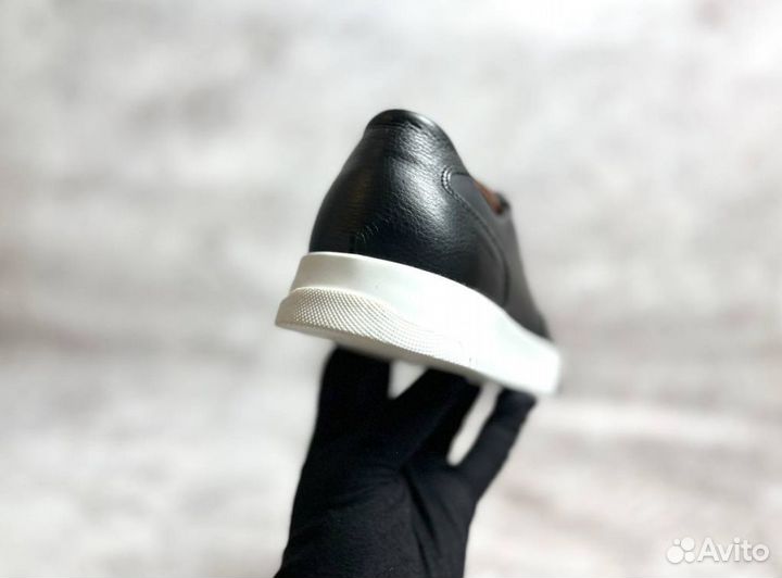 Кроссовки Boss модные