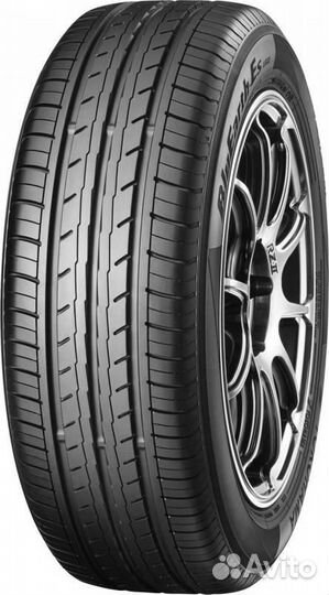 Yokohama BluEarth-ES ES32 215/55 R16 97V