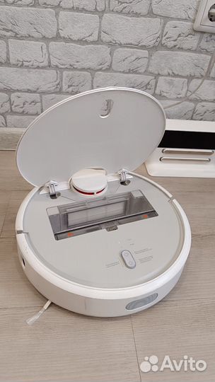 Робот-пылесос Xiaomi Mi Robot Vacuum EU