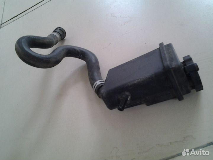 Мерседес W221.2005-2013г. Бачок гидроусилителя в с