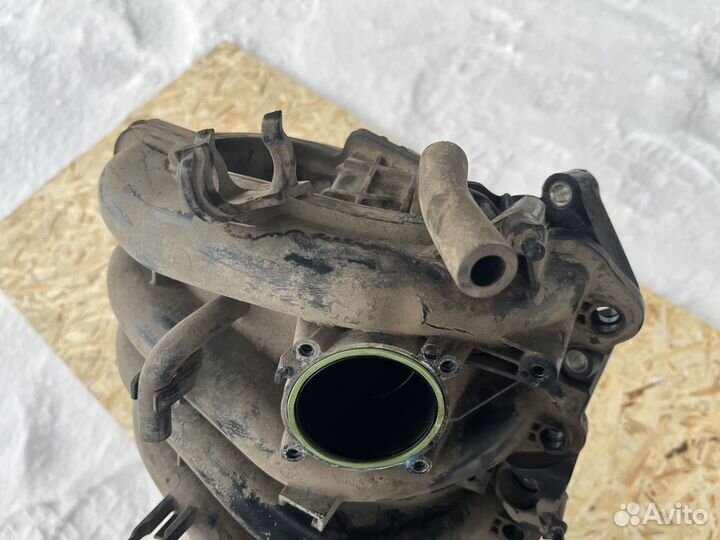 Volkswagen Jetta 6 впускной коллектор 1.6